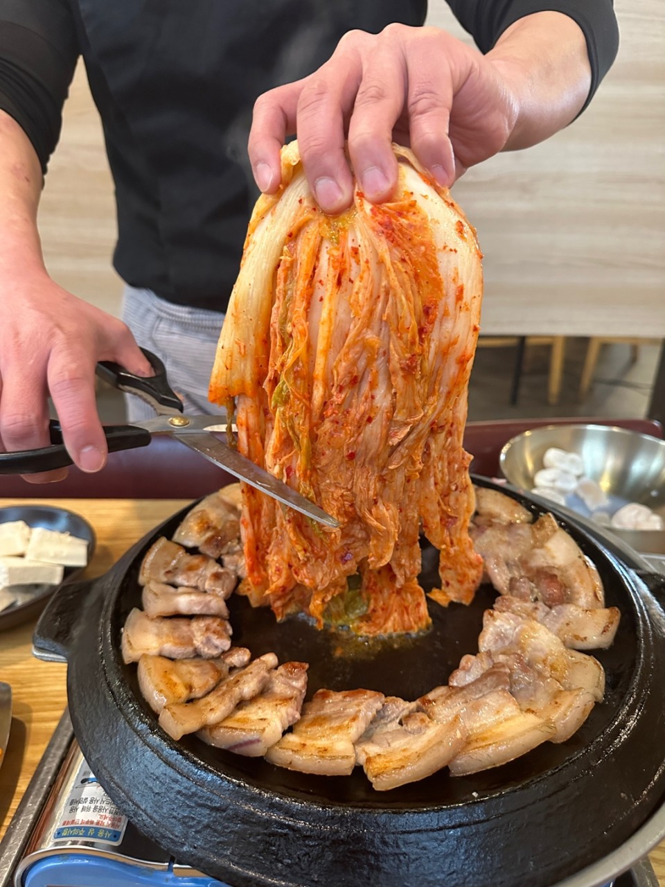 무쇠뚜껑 — 공덕 제주 흑돼지 고깃집